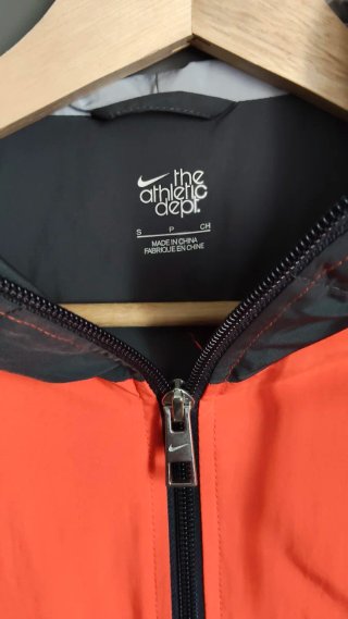 Chaqueta Nike Y2K Naranja Negra con Capucha