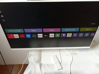 Monitor LG Smart Blanco 27 pulgadas