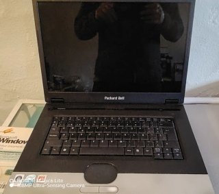 Packard Bell Portátil Averiado