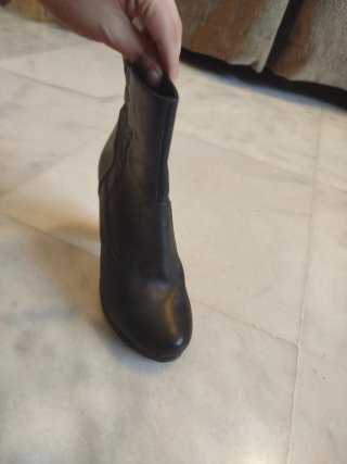 Botines de tacón negros