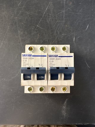 2 Magnetotermicos Sassin 25A 3SB1-63H