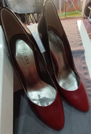 Zapatos Guess Tacón Rojo y Negro