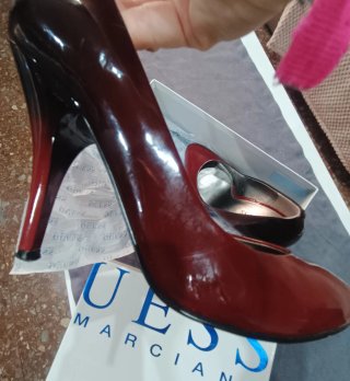 Zapatos Guess Tacón Rojo y Negro