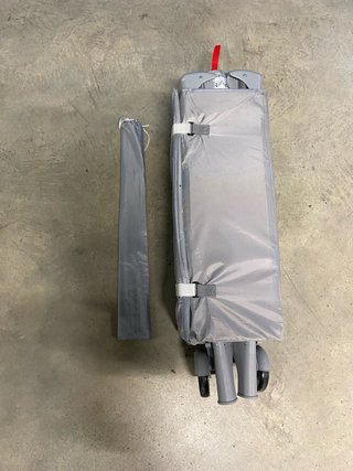 Cuna de viaje portátil gris