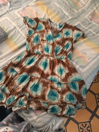 Vestido estampado marrón y turquesa