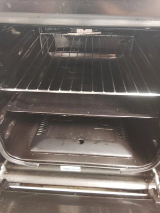 Estufa Sauber con horno