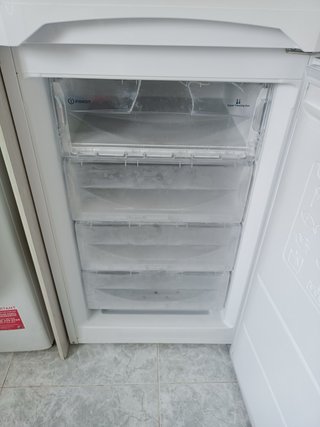 Nevera blanca Indesit