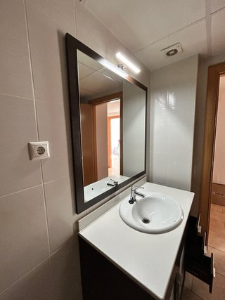 Mueble de baño madera y cristal