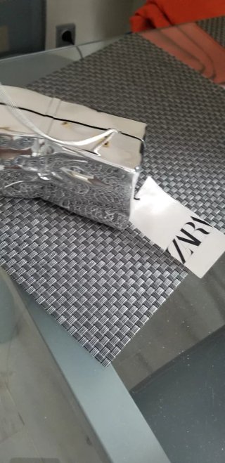 Bolso de mano plateado Zara