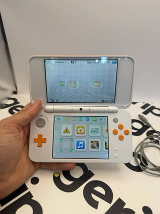 Nintendo 2DS XL Bianco Arancione