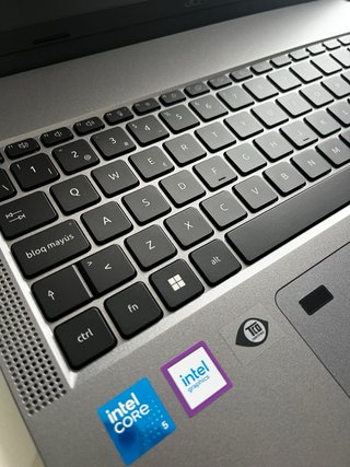 Laptop ACER TravelMate P2 16