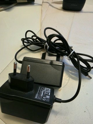 Cargador AMC 12V 2A 24W