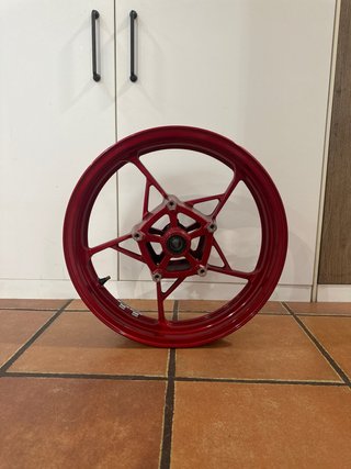 Llanta Delantera Kawasaki Z900 Roja