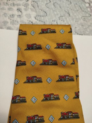 Corbata con estampado de trenes