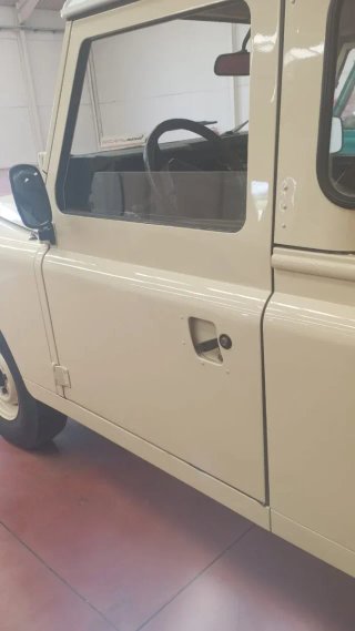 Land Rover Santana Pick Up