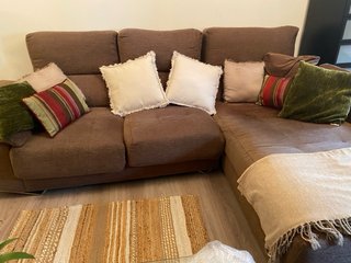 Sofá modular  marrón precio original 1800€