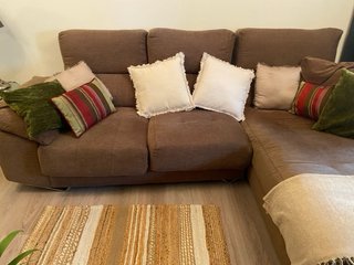 Sofá modular  marrón precio original 1800€