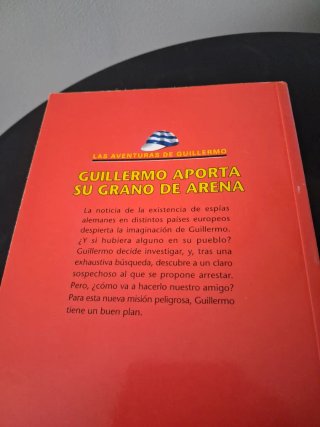 Libro bastante antiguo pero super bien cuidado