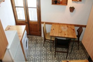 Alquilo habitación grande con balcon