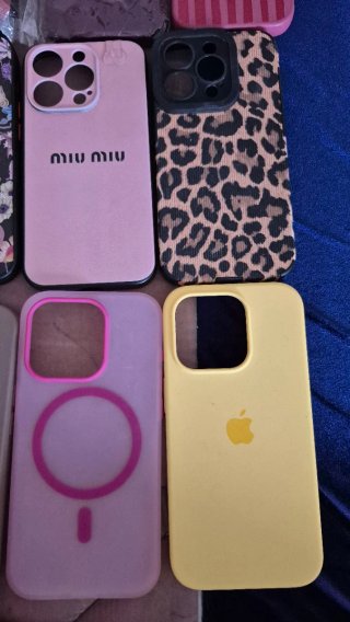 Funda iPhone 15 pro. todas por 12€