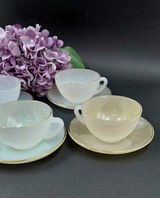 Set 4 Tazzine Arcopal Vintage