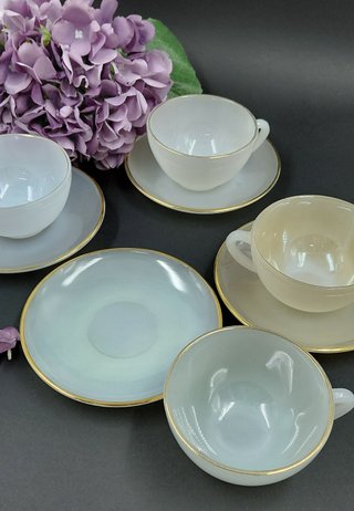Set 4 Tazzine Arcopal Vintage