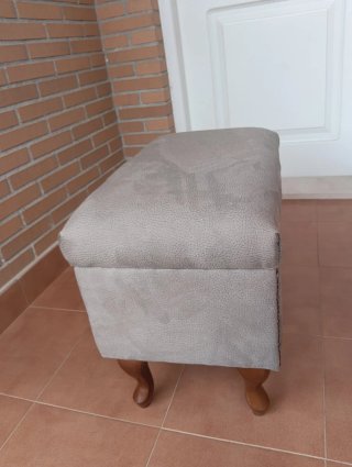"Ofertazo" Puff descalzador de estilo clásico