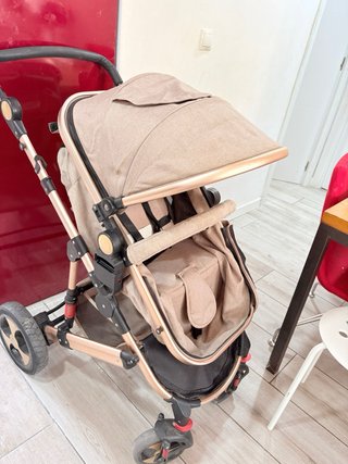 Carrito de bebé color beige