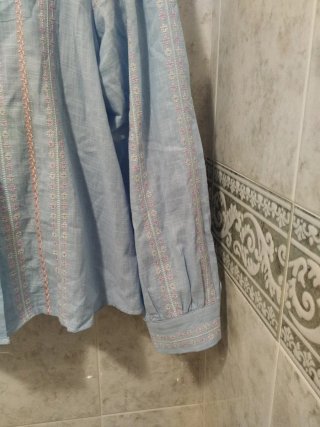 Blusa bordada sin estrenar talla única