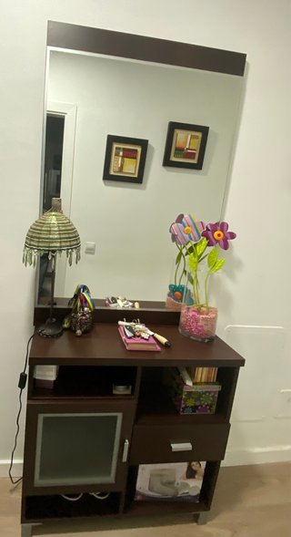 Mueble recibidor con espejo