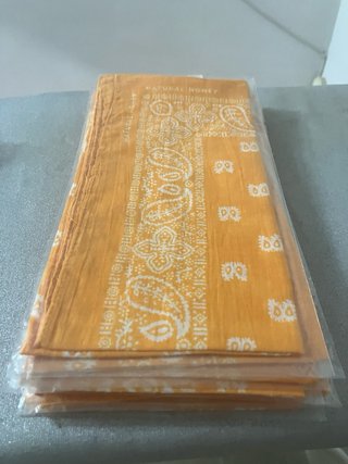 Pañuelo cuello naranja y blanco