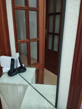 Ingresso in marmo e cristallo