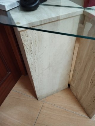 Ingresso in marmo e cristallo