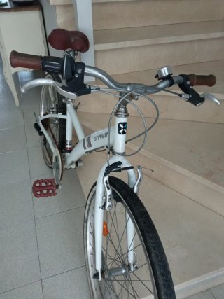 Bicicleta BTWIN blanca