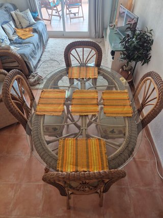 Mesa Comedor Bambú y Ratán con 4 Sillas