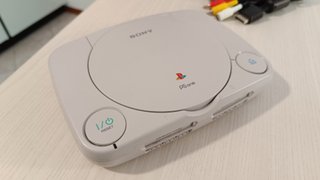 PlayStation 1 PSOne funzionante con cavi