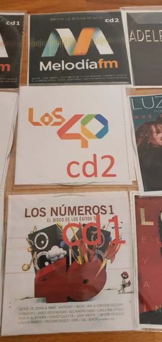 Lote 9 CDs Variados: Melodía FM, Los 40, Luz Casal