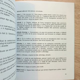 Lletra A. Diccionari d'arquitectura i construcció