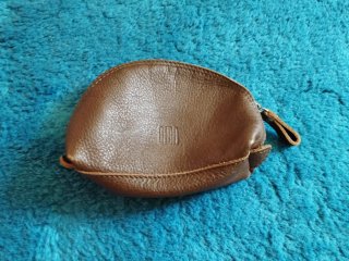Cartera neceser de piel marrón