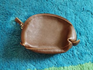 Cartera neceser de piel marrón