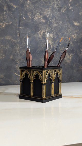Organizador Gótico Dourado Porta-Canetas