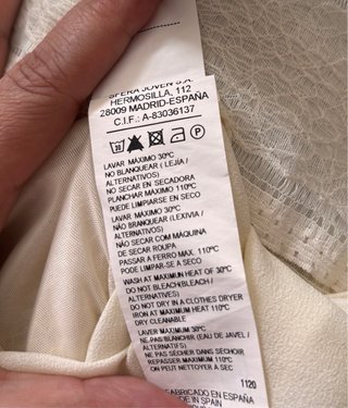 T-M. Blusa beige manga larga encaje