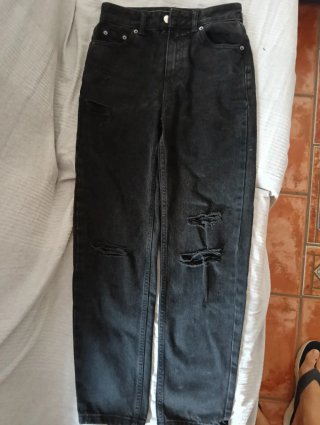 Pantalón vaquero negro