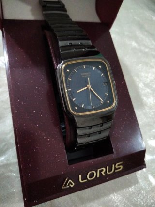 Reloj Seiko Quartz Vintage Dorado Azul
