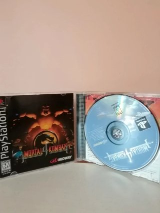 Mortal Kombat 4 PS1 CIB NTSC