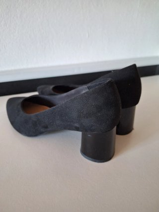 Zapatos de tacón negros