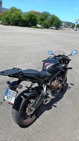 Honda CBR 650 F Negra