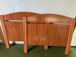 Cabecero de madera uno  20 e los dos 35 e