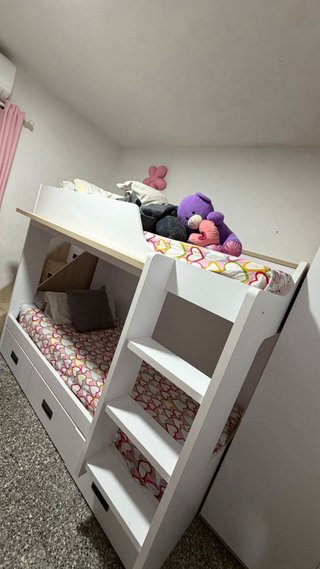 Mueble cajonera 4 cajones dormitorio, y cama