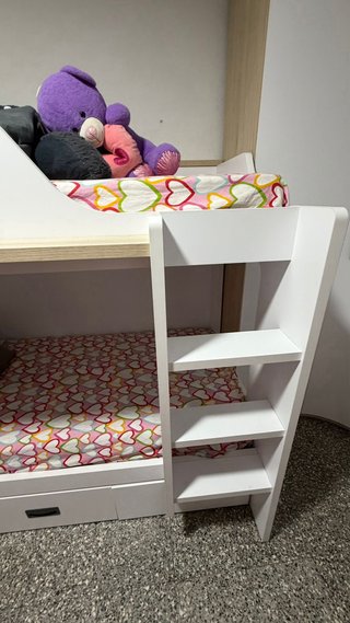Mueble cajonera 4 cajones dormitorio, y cama